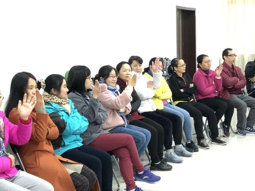 广州市第一一四中学教师团队融合释压培训